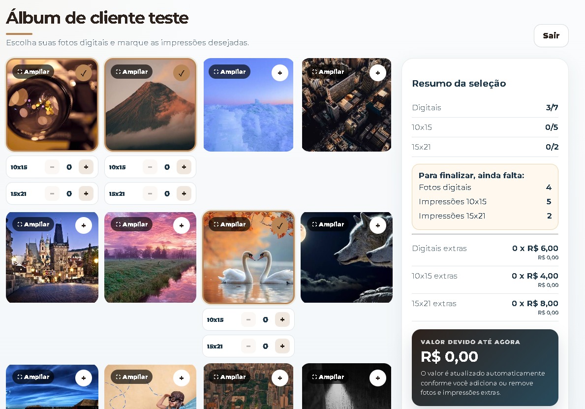 Cliente selecionando fotos digitais e impressões